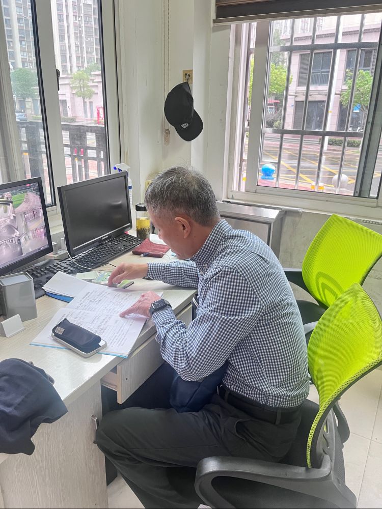 简篇-【灵美龙小·督学】督学进校园,督导促发展——10月份“校务管理”专项督导