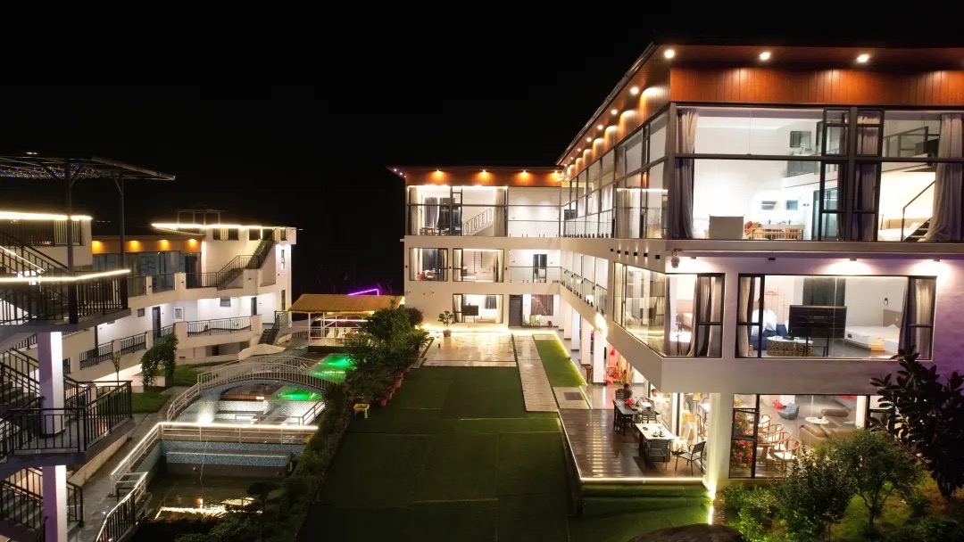 【沃然山居民宿】B栋11房22床|山涧民宿·山泉水滑梯泳池·独立KTV·户外草坪团建场地·会议室