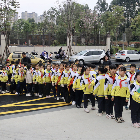 学习雷锋精神，传承榜样力量———2024年龙岩市实验小学锦山校区二年级（2）班学雷锋活动