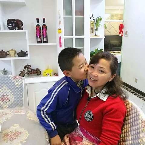 妈妈，我爱你❤️暨三其小学三二中队妇女节“只要妈妈露笑脸”活动剪影