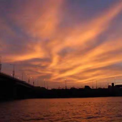 苏丹最美的是天空