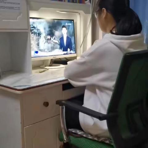 关注时事热点     寓德于教