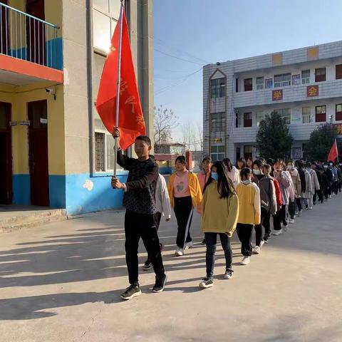 2021年万金店镇一中秋季运动会八一班学生参赛掠影