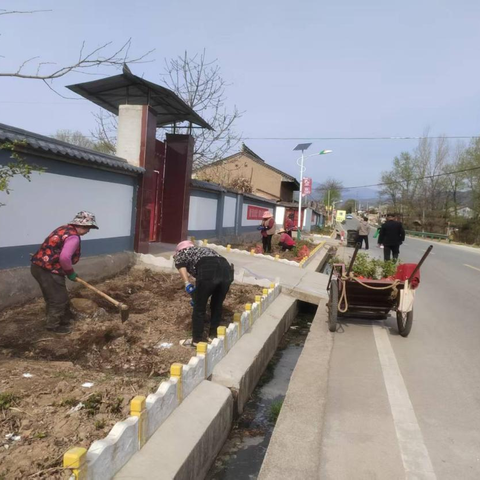 用坚守、铺就畅行坦途