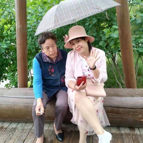 我们是相亲相爱的一家人