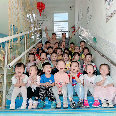 “萌娃成长，习惯为先”公兴中心幼儿园中二班十月小美好