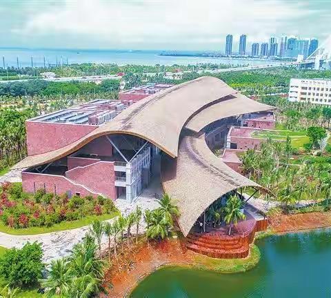 凝心聚力展风采     强身健体创未来         海口市民游客中心项目“迎五一”运动会