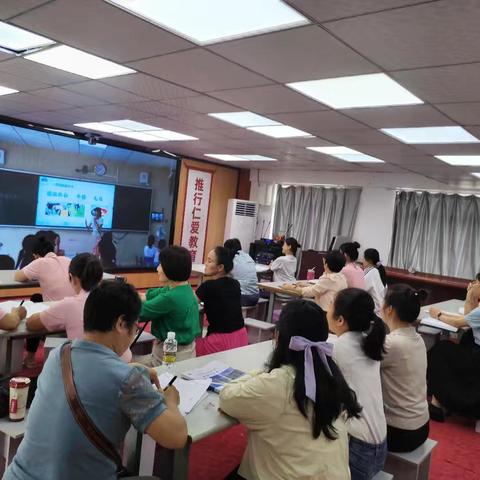 双轨教研促成长 深耕课堂提质效———陵水县实验小学语文组第十五周教研活动简讯