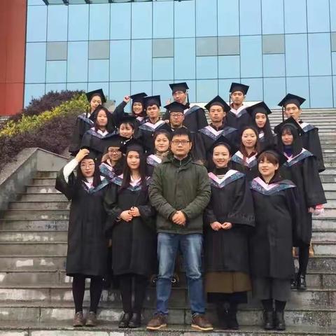 毕业了，在各奔东西的季节，留下最好的回忆。