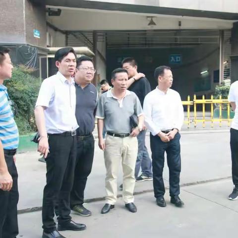 【江汉区城管委督查室】迎接国家卫生城市复审一一举一反三，江汉区迅速整改李忠副市长现场督导问题