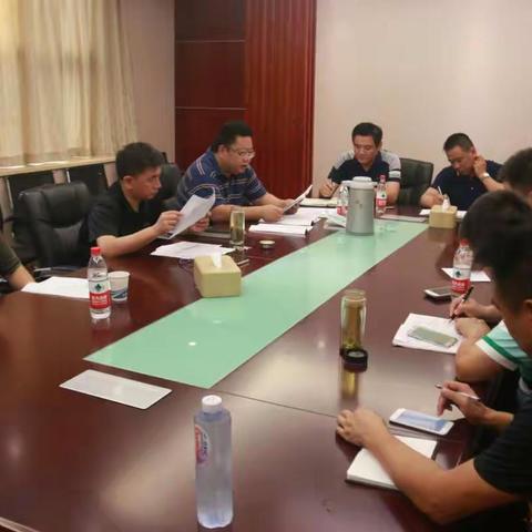 【江汉区城管委督查室】迎接国家卫生城市复审一一坚持马路办公，整改突出问题
