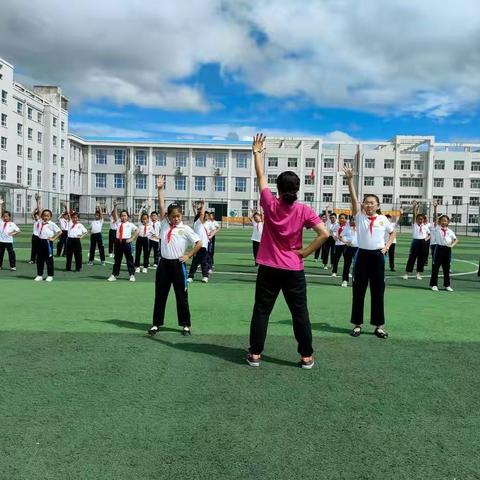 “运动健康 ·快乐成长”——滴道学校小学部体育课后服务展示