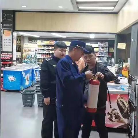 大致坡镇开展十九届六中全会期间安全生产暨消防安全检查。