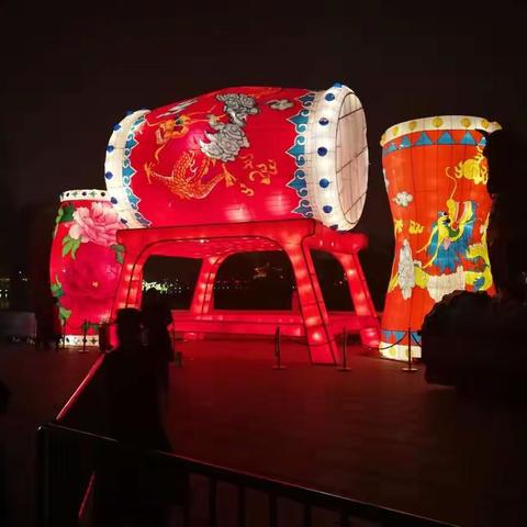 妈妈口中的大哥成了骁骁口中的大哥