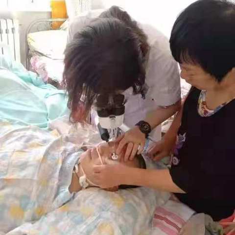 爱在身边 EYE是关怀——铁西保工诊所义诊践行爱尔企业使命