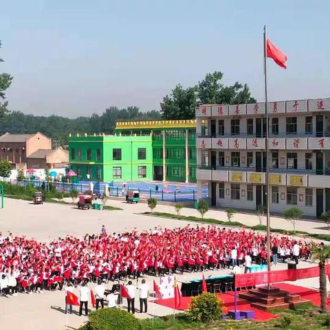 葛店二中“红心向党 红歌传唱”文艺汇演活动圆满成功