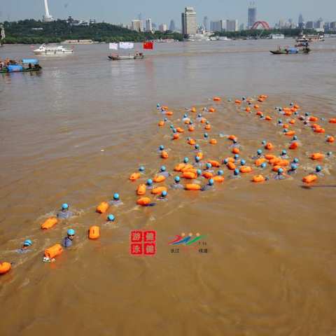 横渡长江，平生所愿！2018第44届7.16渡江节