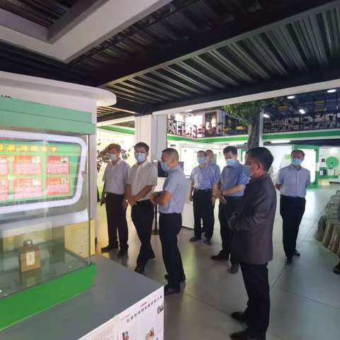 段军利调研我县电子商务发展情况