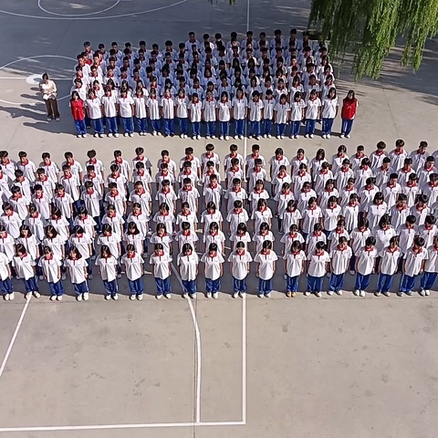 实验中学高中部军训成果展示