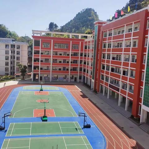 以课题研究为载体 探索校本教研新路径