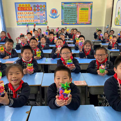 巧手学子创意多  家长助力智慧多——滏东小学三年级学生自主活动