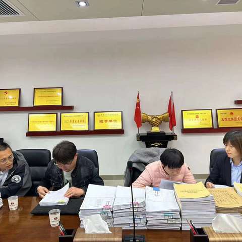 高陵区金融工作服务中心对辖区融资担保公司开展风险排查工作