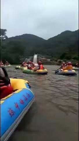 谢谢老班长的盛情款待