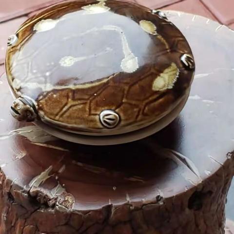 宋酱色釉定窖龟形砚滴