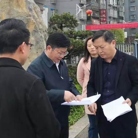 夏国平局长到鸭溪中学 调研中考复习备考工作