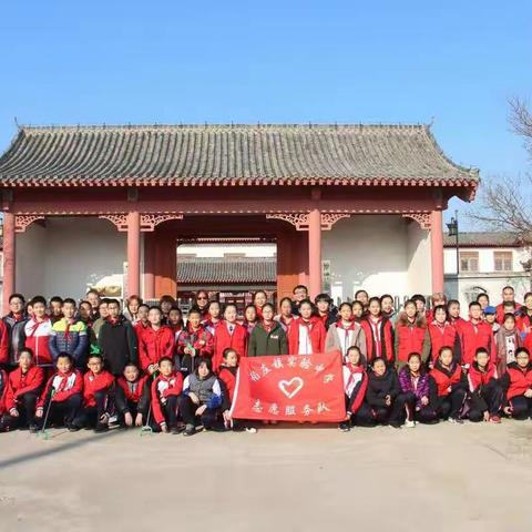 稻庄镇实验中学组织开展“浓浓敬老情，新年送祝福”志愿服务活动