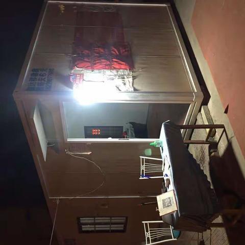 抗疫情中的英雄逆行者