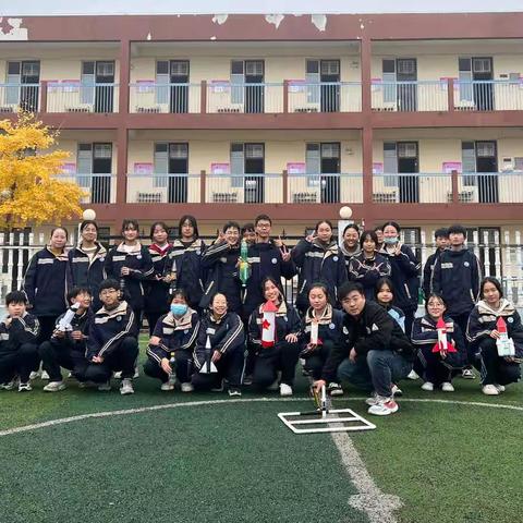 “以水为火，逐梦苍穹”——辉县市峪河镇中心学校举办物理学科特色活动