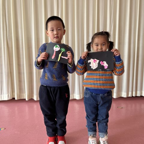 “浓浓的情 满满的爱”