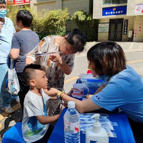 人大代表接待日  架起选民连心桥