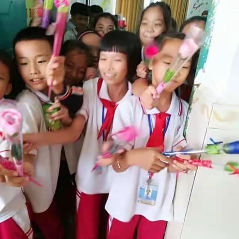 六3班同学自发组织的教师节活动