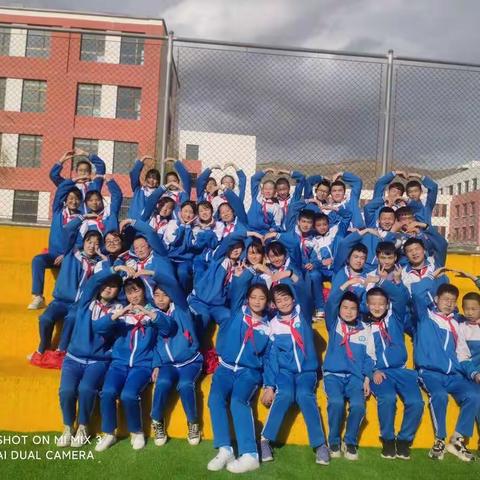 成长的足迹——班级日记集锦（21.9—12）