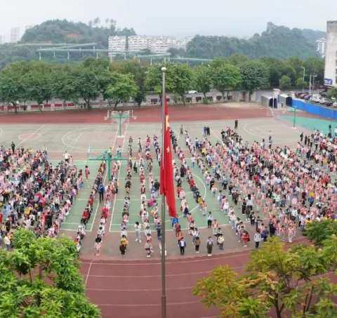 实验小学三(5)班与秋天同行