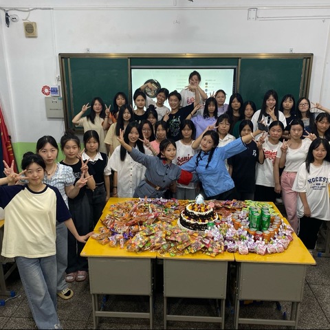 一路向阳，静待花开——高三4班