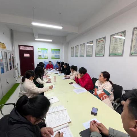 青蓝携手育桃李，薪火相传谱新篇 杨村中心小学青蓝结对互促拜师仪式