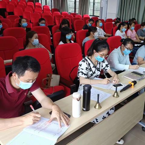 “聚焦习作课堂，尽展文思风采”———文昌市迈号中心小学语文组习作公开课活动