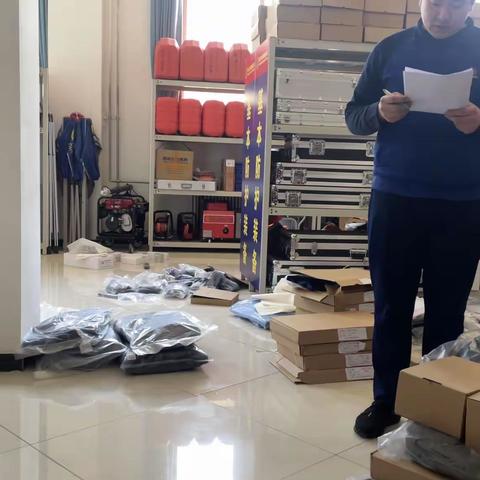 铜川支队印台大队频阳路消防救援站圆满完成消防员被装发放工作