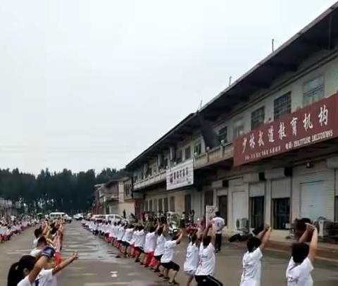 博武少林武道暑期招生中《世界催人长大 愿你有能力保护自己》