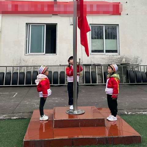 “幼遇快乐   幸福启航”——绵竹市兴隆学校幼儿园幼儿开学第一天幼儿生活小记