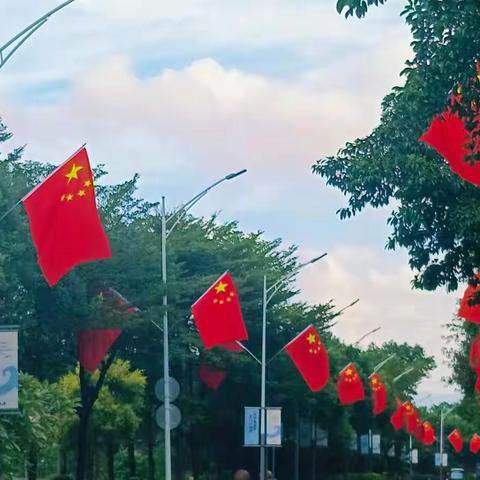 【中航市政环卫】喜迎国庆“洁”，环卫人在行动