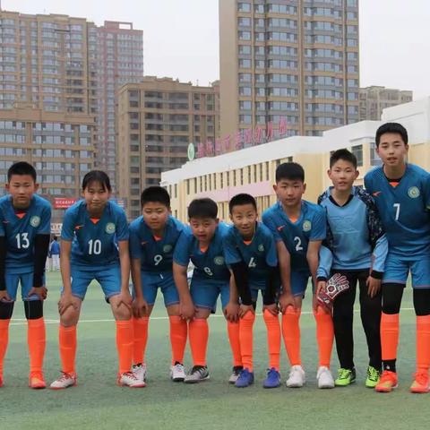 激情足球 逐梦绿茵-高新一中追风13班校园足球比赛剪影