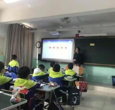 骨干引领  研途共进  笃行致远            -----记大港第十一小学数学学科教研活动
