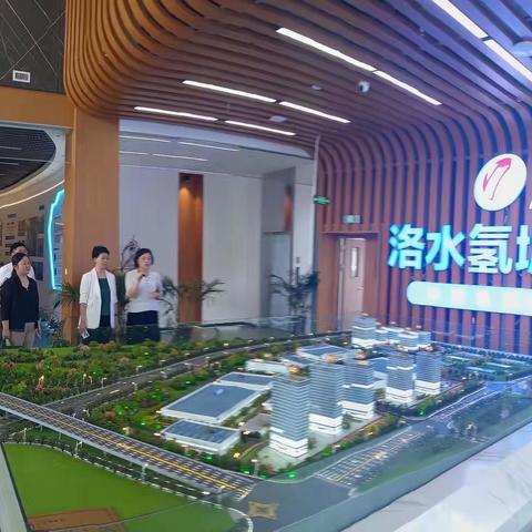 市委统战部副部长、市工商联党组书记郭红伟到涧西区调研