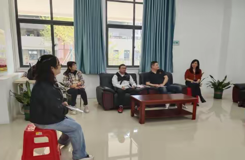 正面觉察亲子双方感受，同质亲子团辅“静待花开”