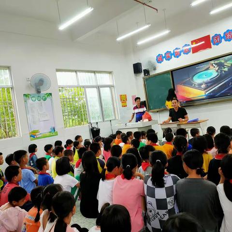 学党史、颂党恩、跟党走，——南门小学红色故事分享会