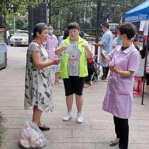 【新时代丈八】“义诊进小区，温暖入人心”——绿地世纪城社区开展义诊进小区便民活动